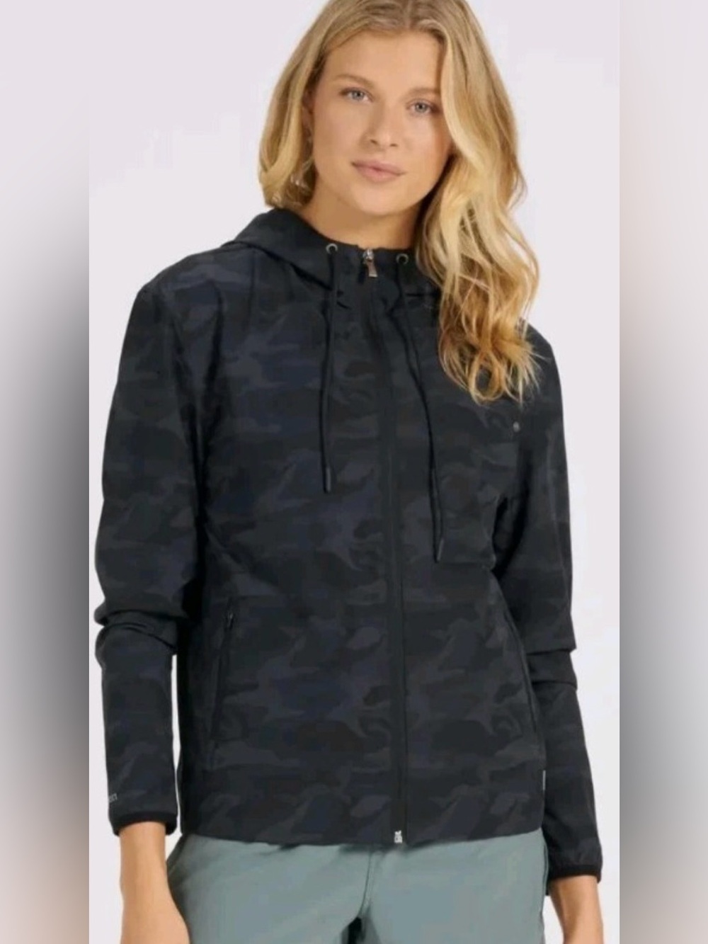 Vuori Outdoor Trainer Shell Black Camo Hooded Jacket XS